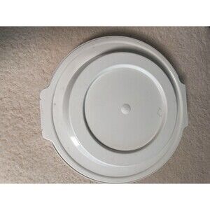 Pyrex Pie Keeper White Plastic Hinged Lid Round Food Storage Carrier 10 inch